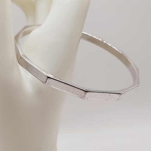 Vintage Monet Silver Tone Faceted Bangle Bracelet Signed Designer - Picture 3 of 9
